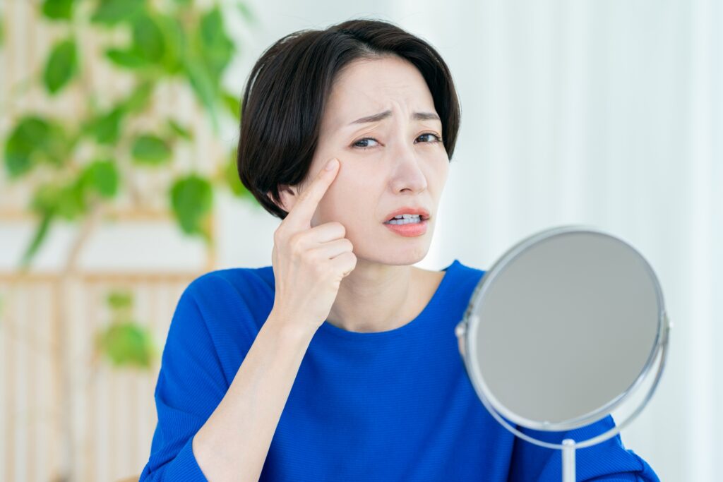 目の下のふくらみ・たるみに悩む方へ｜脱脂の効果・リスク・費用まで徹底解説
