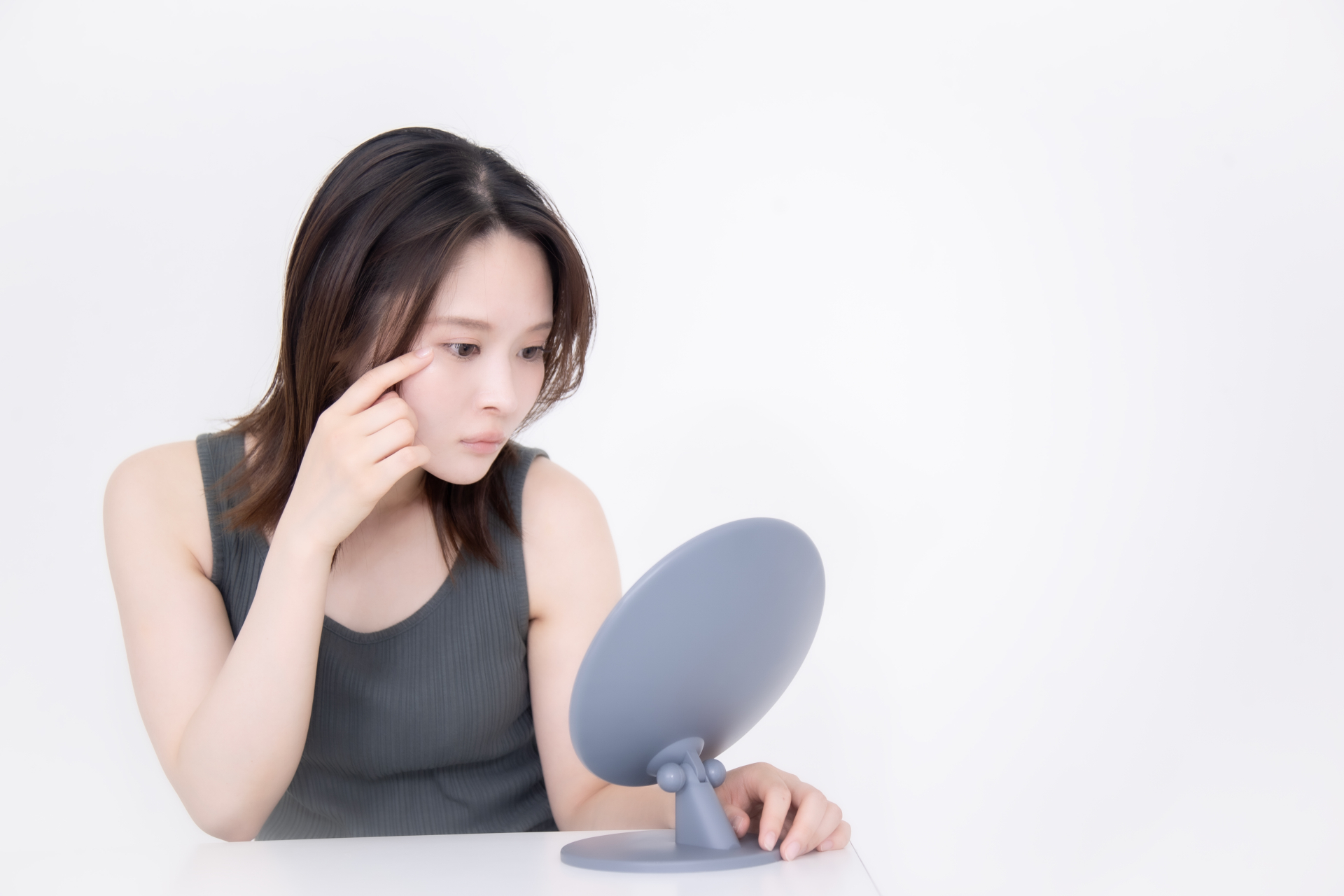 ボトックスは目の下のシワに効果ある？失敗例・ダウンタイム・向く人を解説